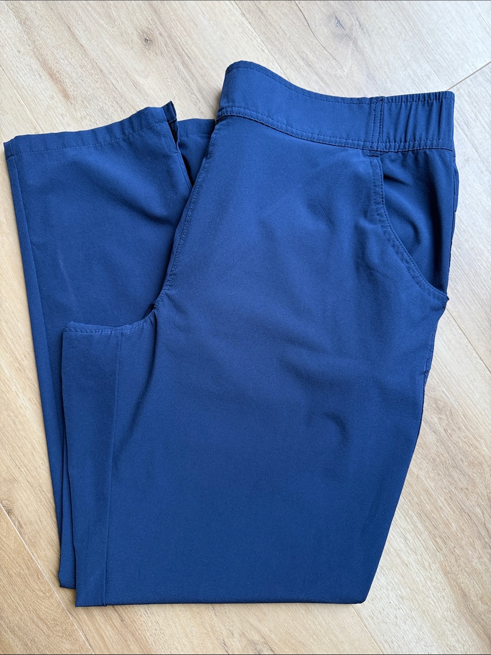 Eddie Bauer women’s Navy Jogger-Style Sweatpants
